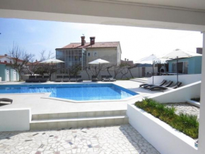 Residenz Benni 5 mit beheiztem grossem Pool
